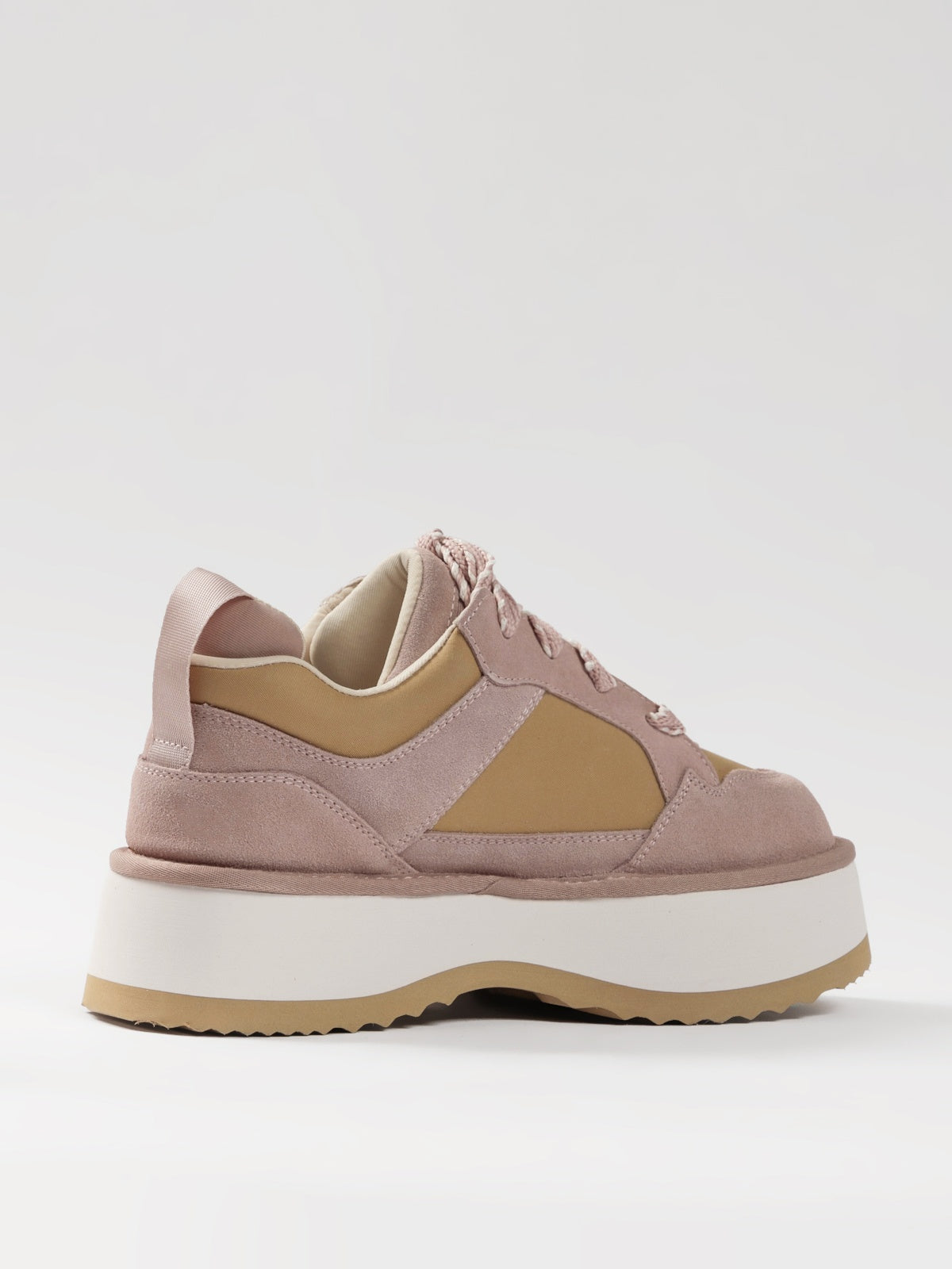 Women's casual shoes