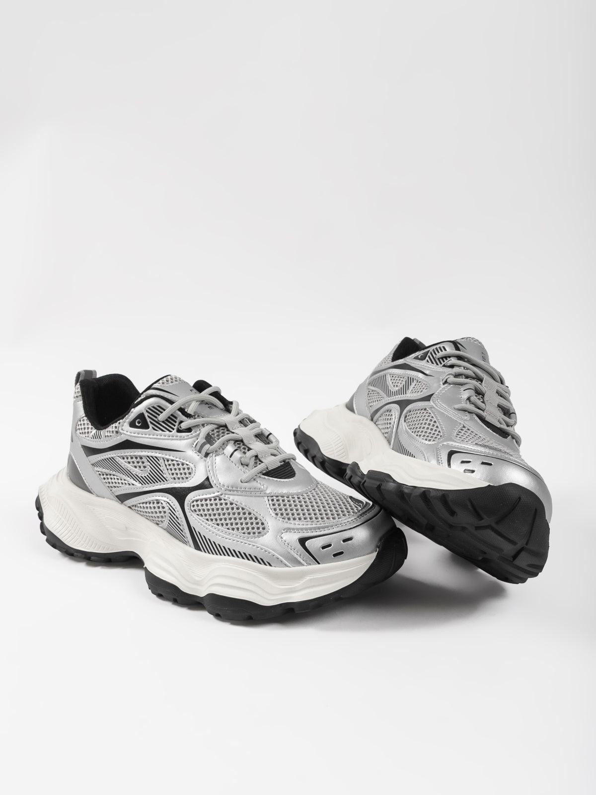 Casual shoes