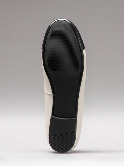 Women's leather shoes
