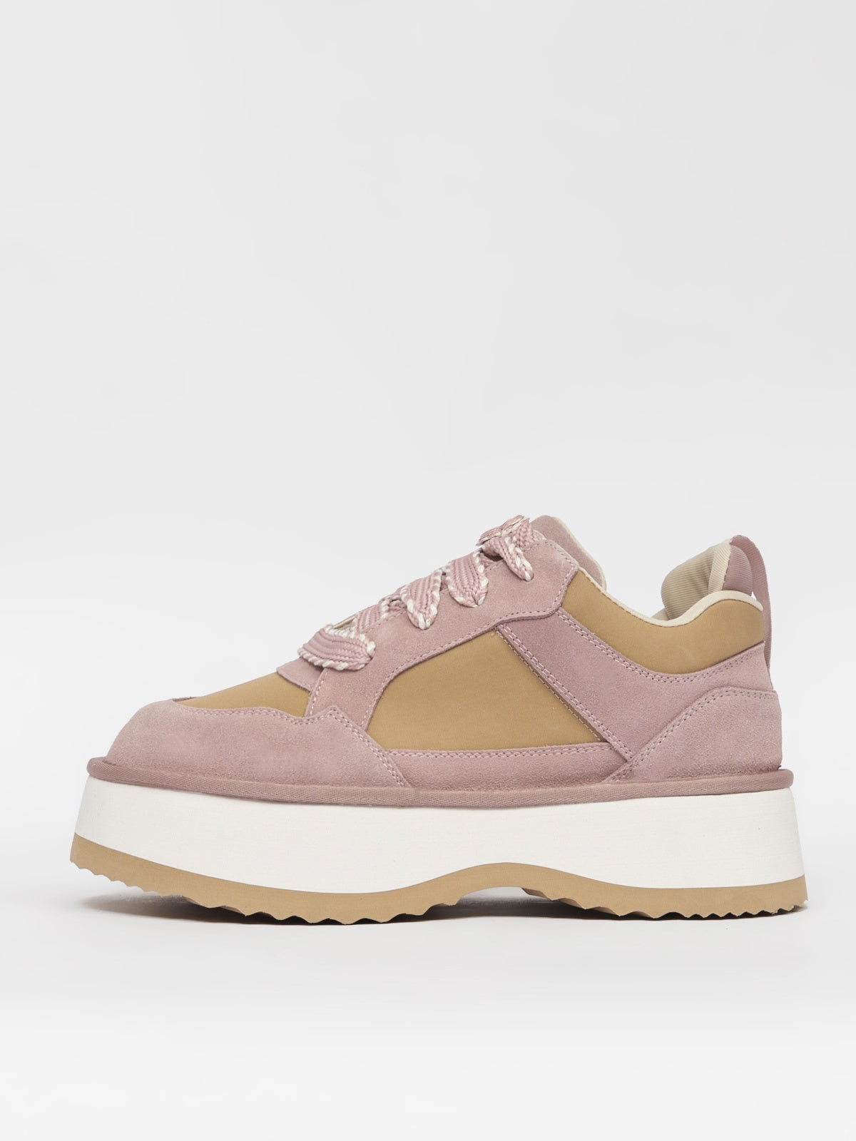 Women's casual shoes