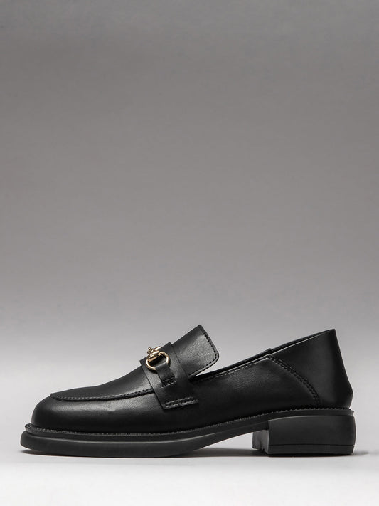 Women's leather shoes