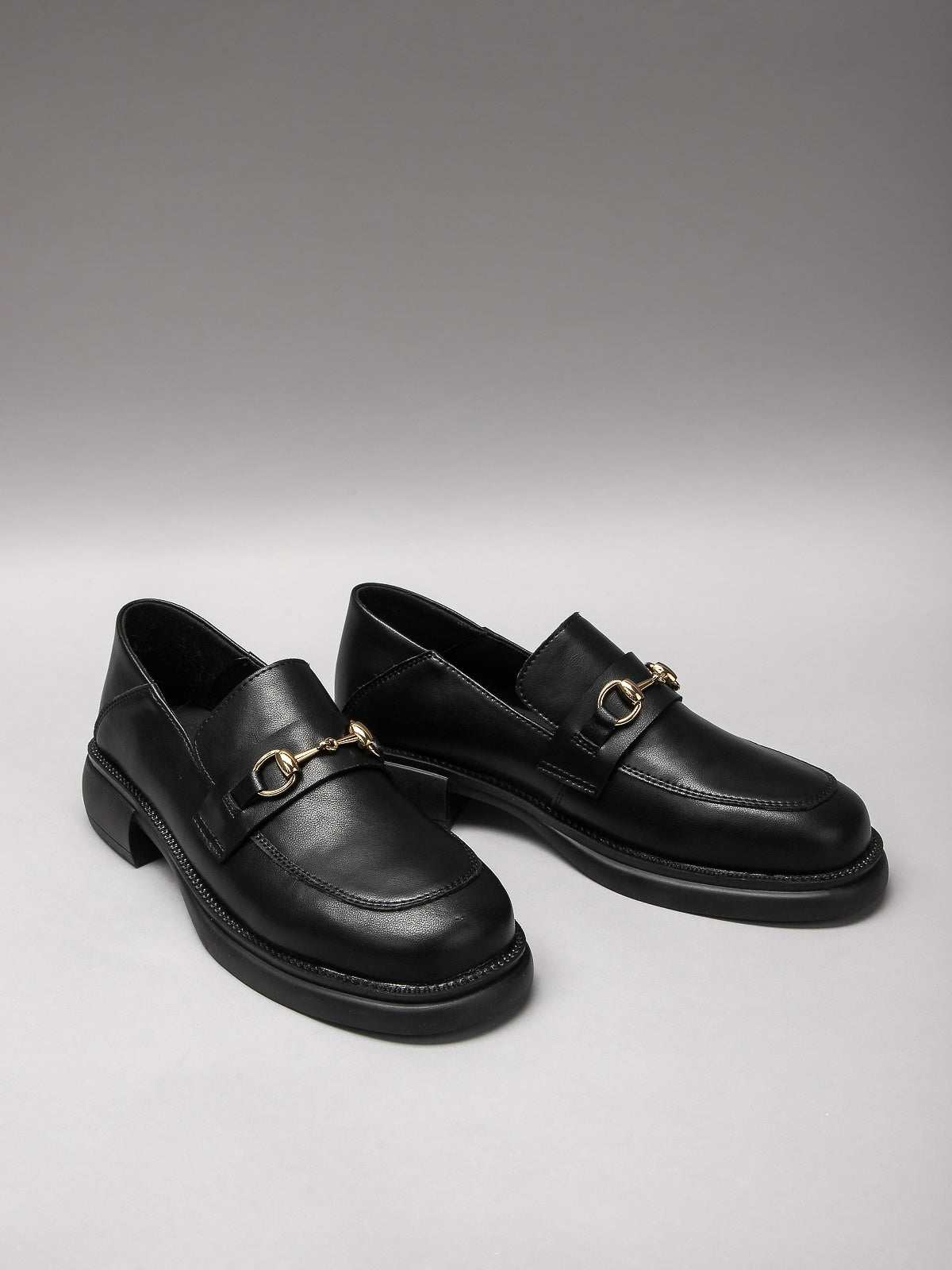 Women's leather shoes