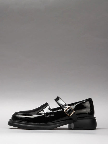 Women's leather shoes