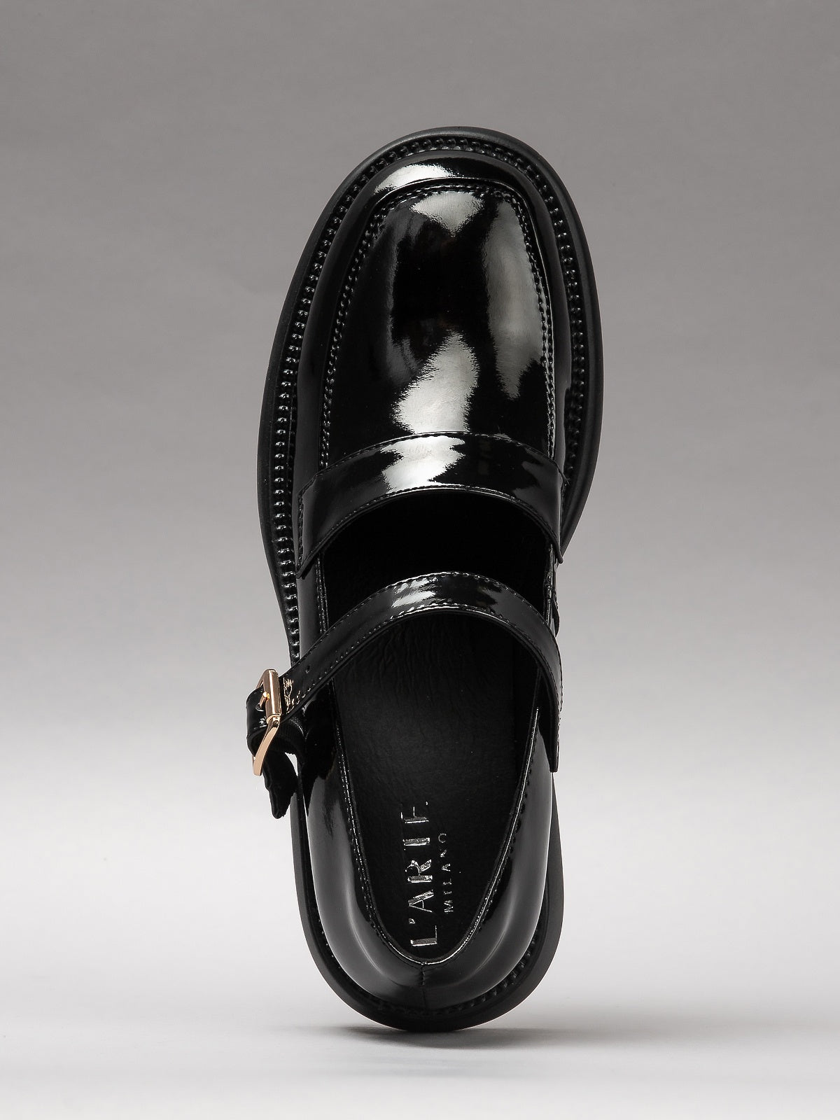 Women's leather shoes