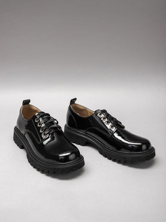Women's leather shoes