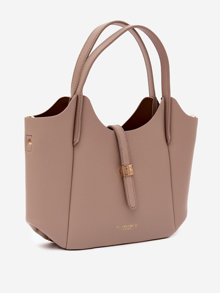 Everyday handbag model 230340 Step in style